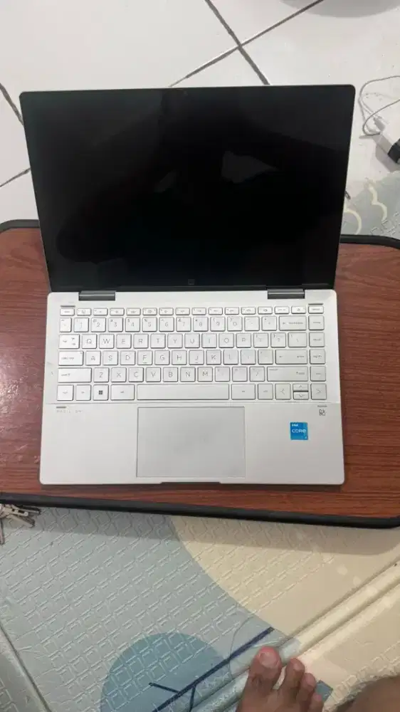 Laptop HP pavilion x360 convertible core i3