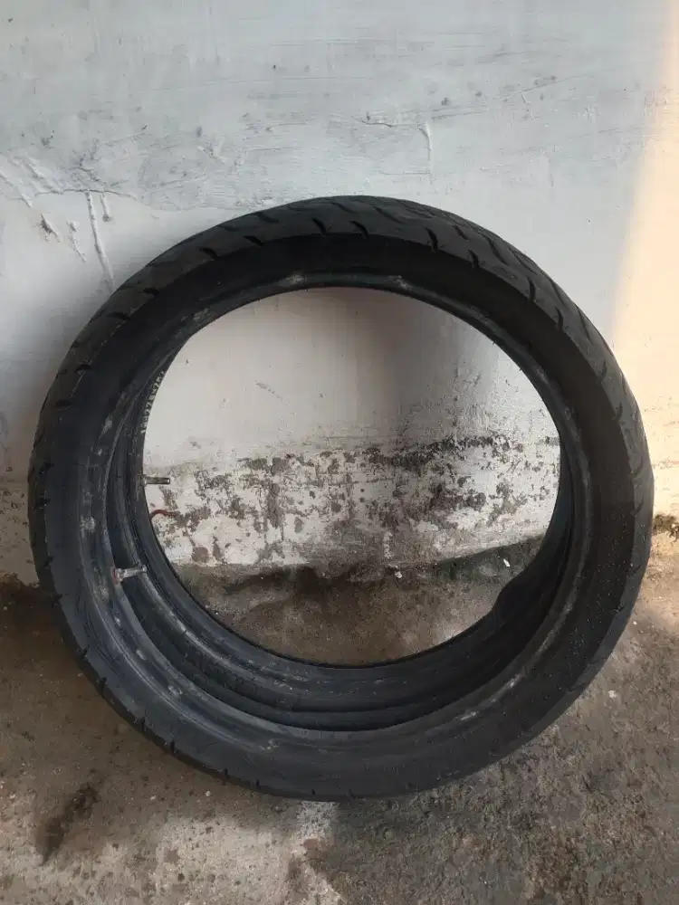 Ban Motor Luar dan dalam R17 tanpa pentil Masih layak pakai