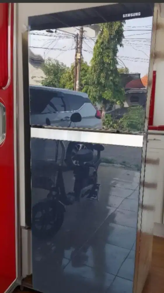 Kulkas 2 pintu tempered glass