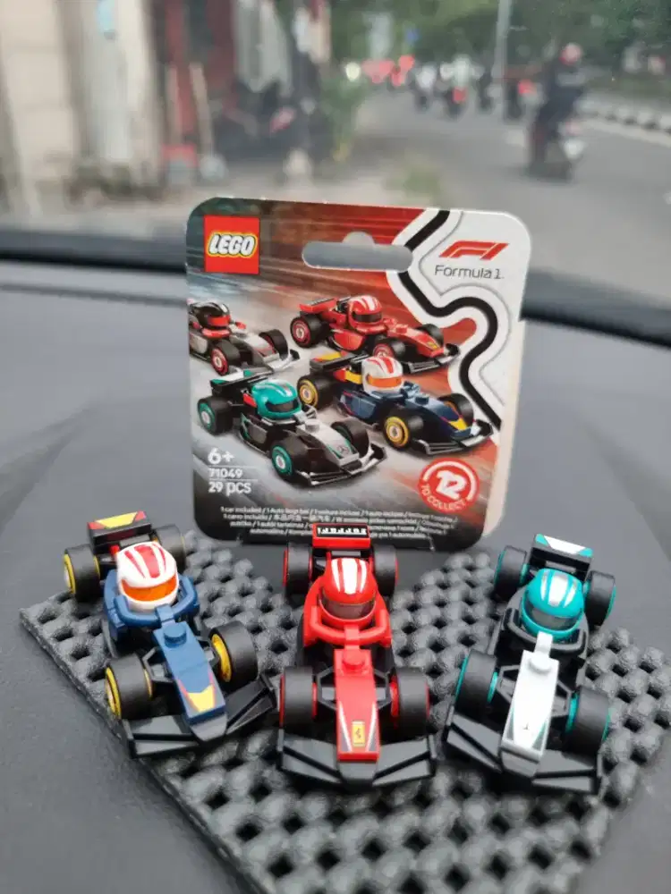 LEGO F1 MOBIL MERCY FERRARY