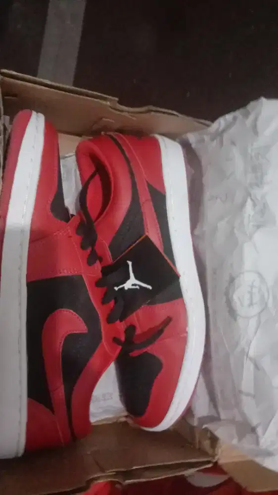 Jual sepatu eksklusif