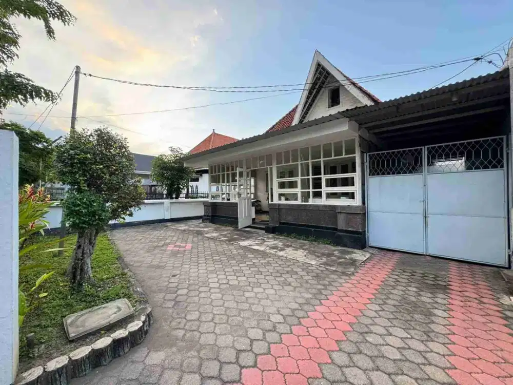 DIJUAL/DISEWAKAN RUMAH JALAN BENGAWAN PUSAT KOTA SURABAYA KOMERSIAL AREA NOL JALAN