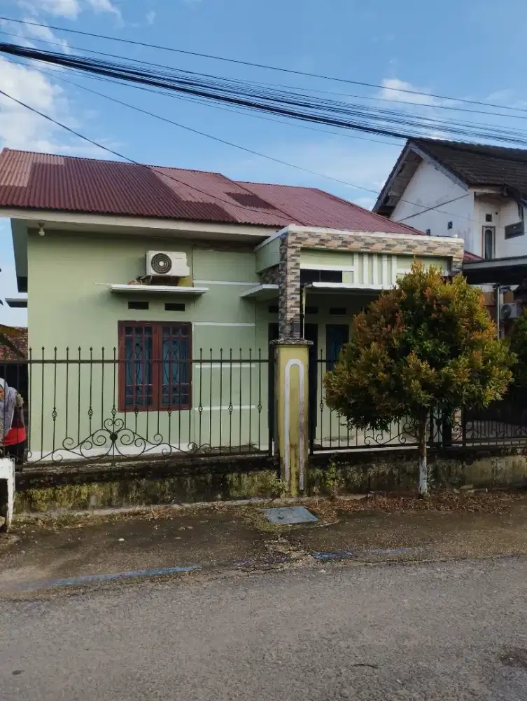 Disewakan rumah beserta isinya