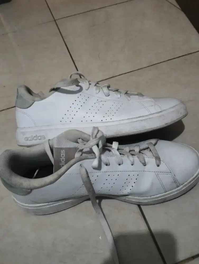 sepatu fashion adidas