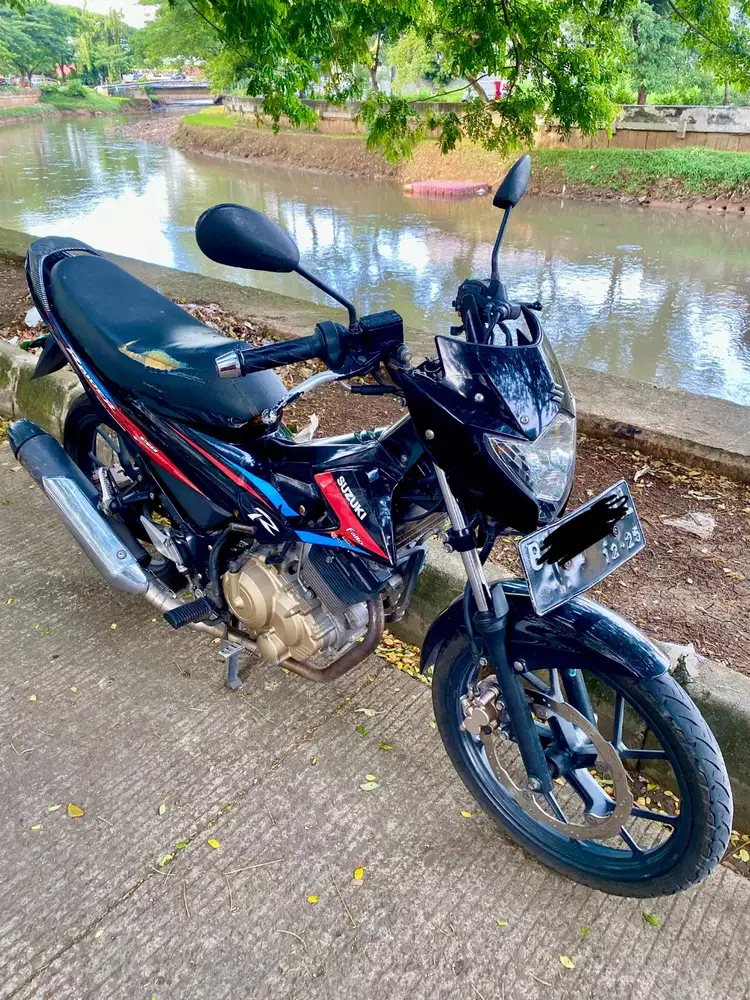Satria FU 150 Facelift 2015 Karbu Suzuki Hitam
