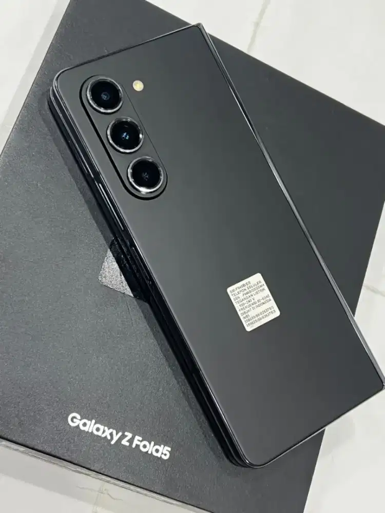 Samsung z fold 5 5g
Ram 12/512gb

Fullset Original