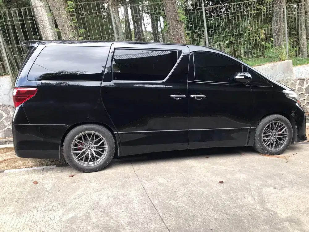 Toyota Alphard 2010 Bensin