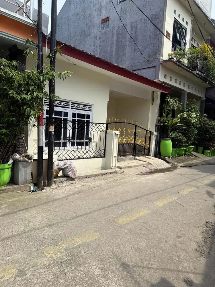 RUMAH DIKONTRAKKAN DEKAT STASIUN TAMBUN BEKASI
