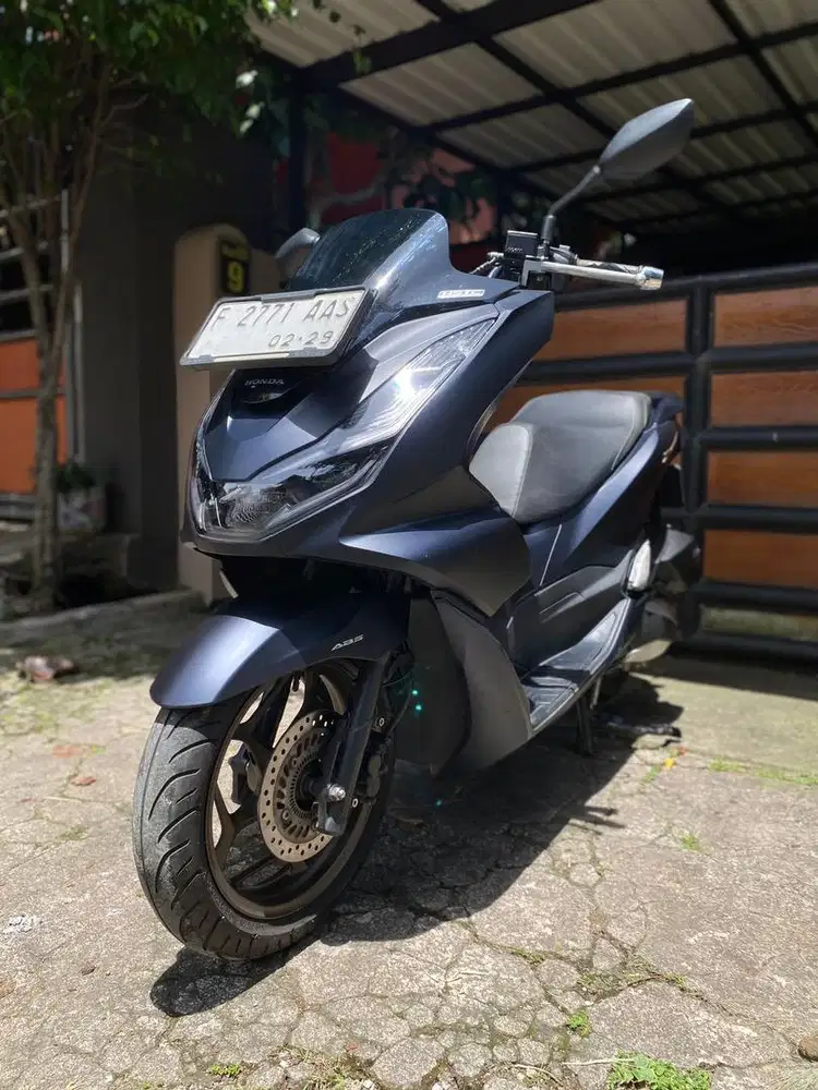 Honda PCX 160 ABS 2024 Biru Navy siap touring