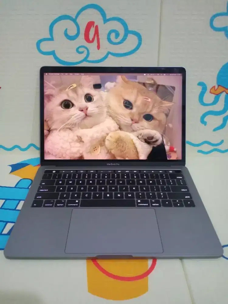 Ready Murah Macbook Pro Retina 13in 2017 TouchBar core i5 8/SSD 256