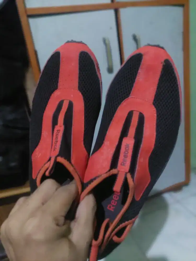 Sepatu Reebok size 40