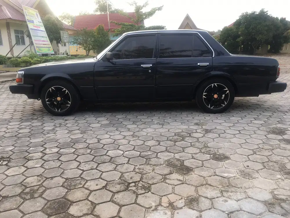 Toyota Corona 1981 Bensin