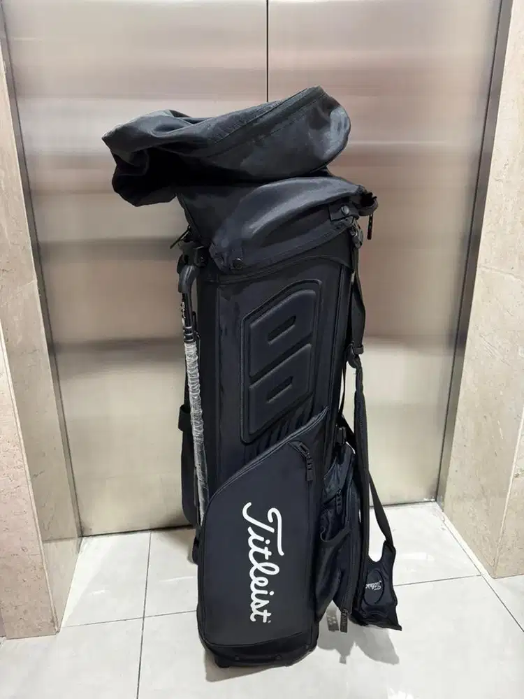 TAS GOLF TITLEIST