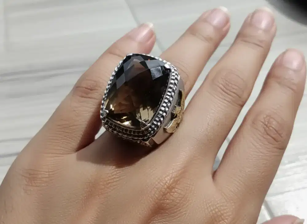 05. Natural Smoky Quartz (Kinyan Teh),Monel Logo (Garuda ) MCL005