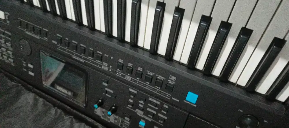 PIANO ARRANGER KEYBOARD PSR E 473 KAYAK BARU LCD TIDAK TAMPIL SEMUA OK