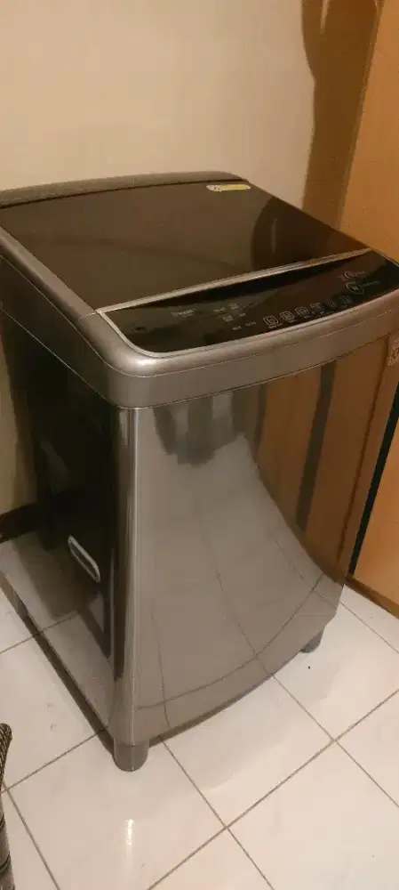 mesin cuci LG.Kelihatannya bagus dan berfungsi dengan baik