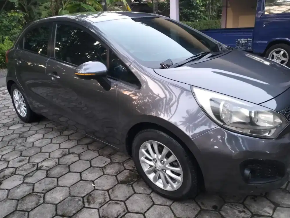 Kia rio 2012 bisa tt atau kredit