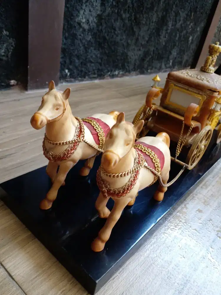 Pajangan mainan lawas Cinderella