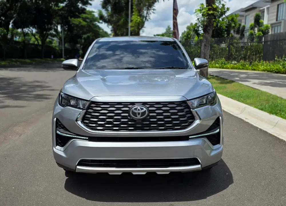 Toyota Kijang Innova 2023 Bensin