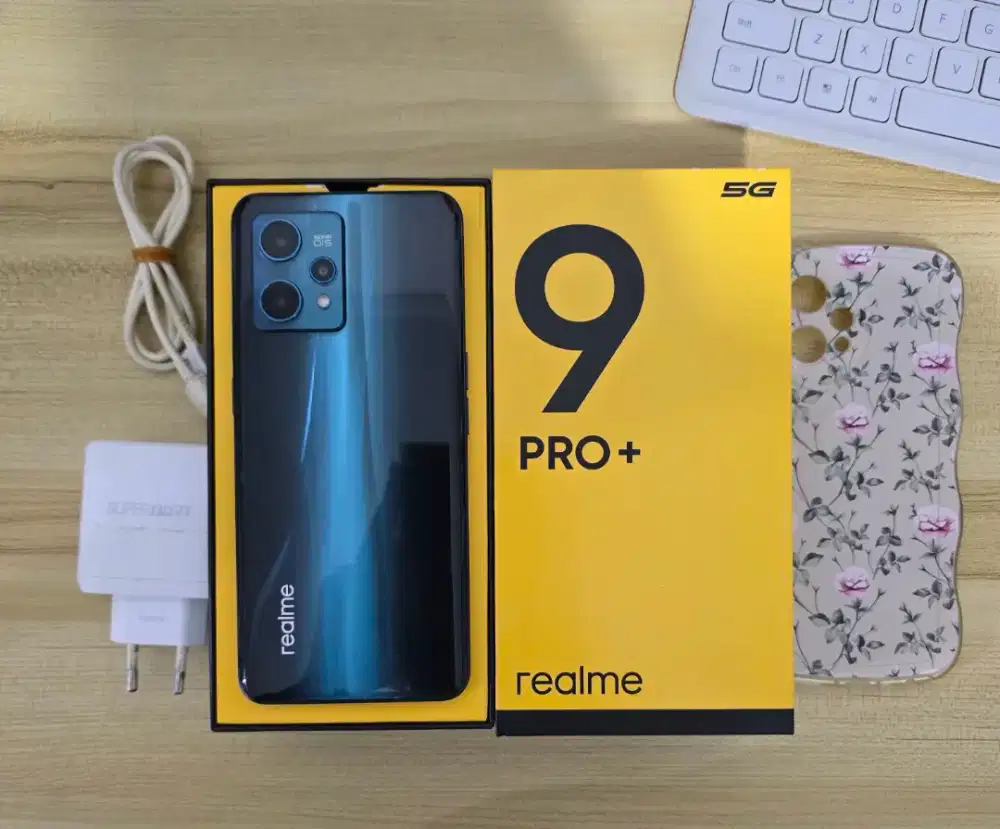 95% MULUS Realme 9 Pro+ 5G - 8GB/128GB Hijau