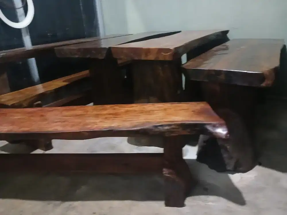 Meja solid plus bangku pj