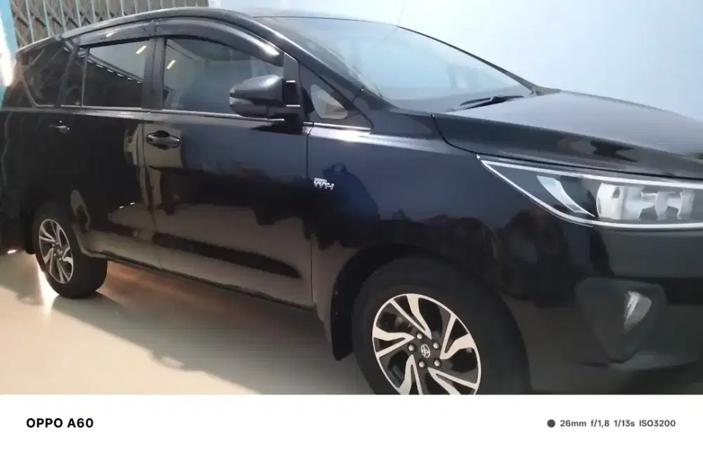Jual mobil Inova warna hitam