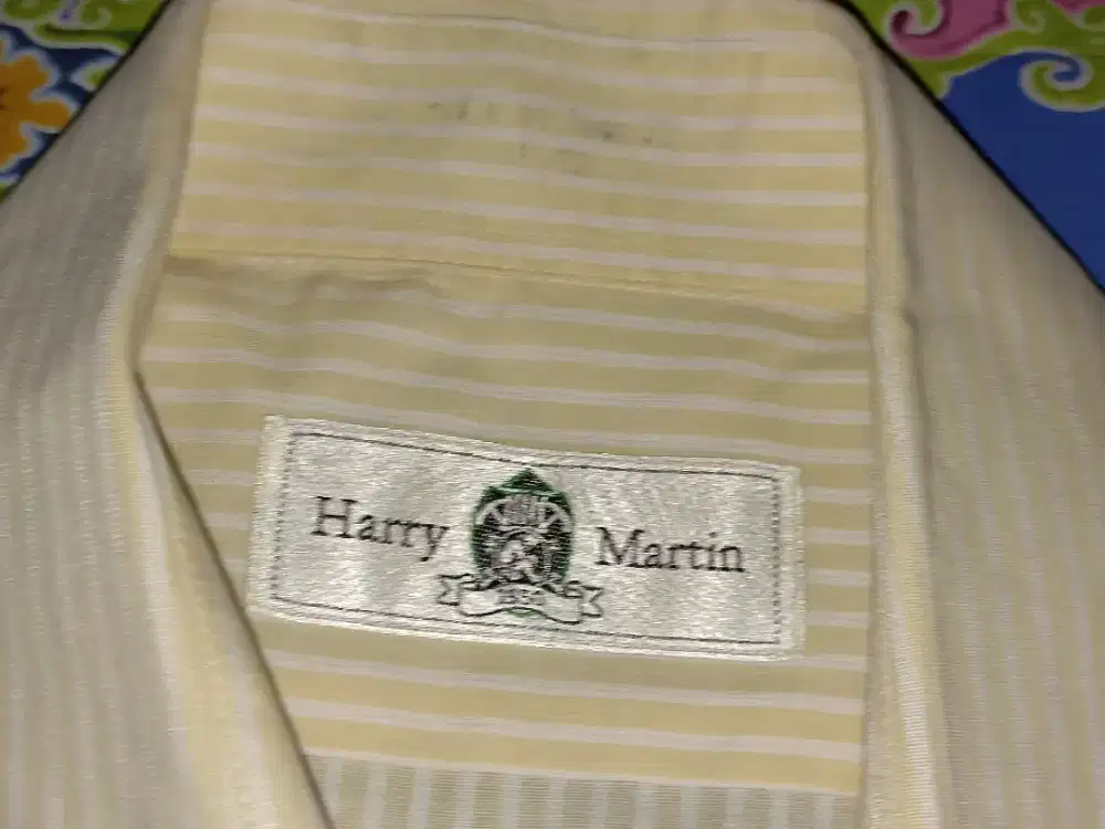 Baju Pakaian Atasan Kemeja Harry Martin Original Gratis 1