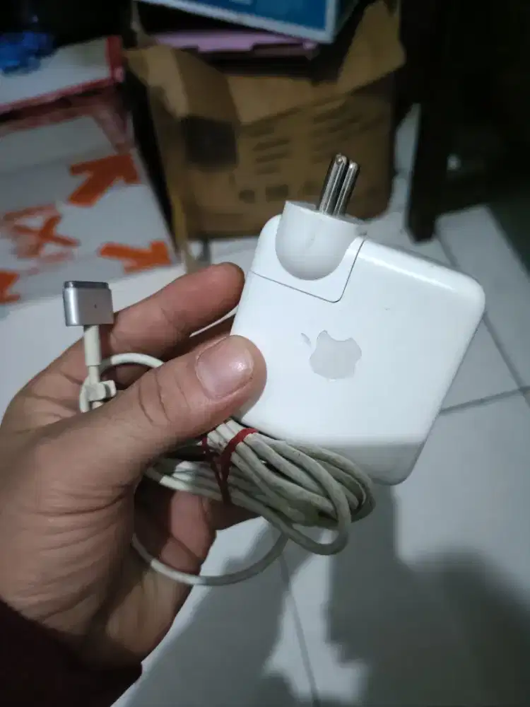 Apple MagSafe 2 power adapter Original cabutan (bekas)
