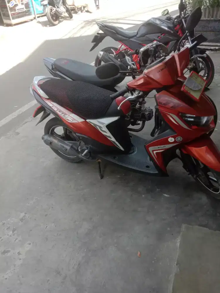 Motor Mio Soul GT warna Merah. Plat Hidup. Pajak Hidup