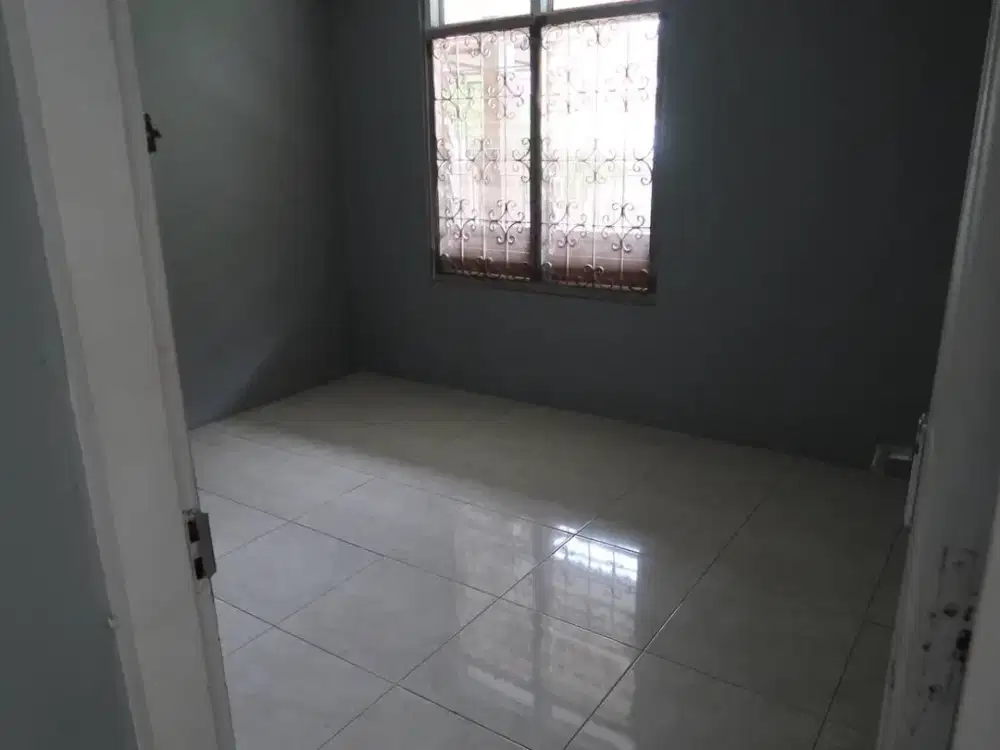 Dijual Rumah lama 1 lantai siap huni Gayungsari Barat. Surabaya Selatan