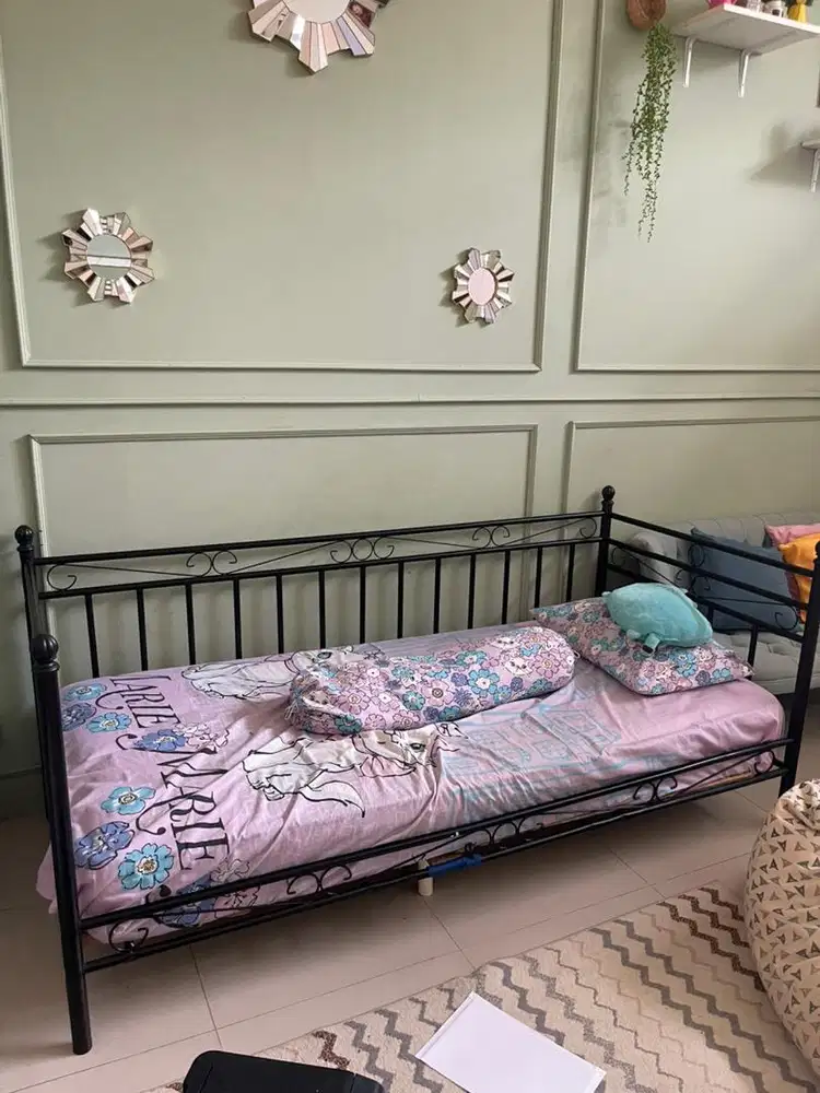 Day bed ranjang informa