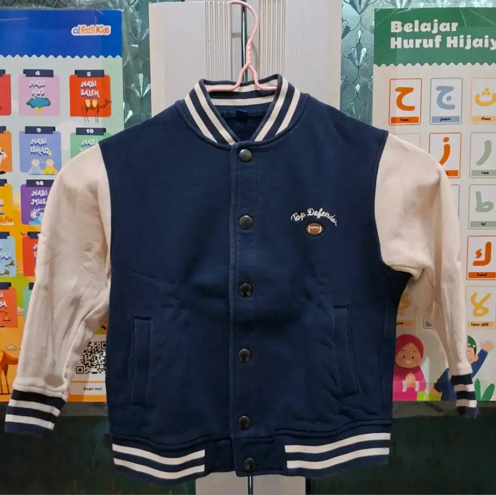 Jaket Baseball Uniqlo Original size 110 untuk anak 3 - 5 tahun