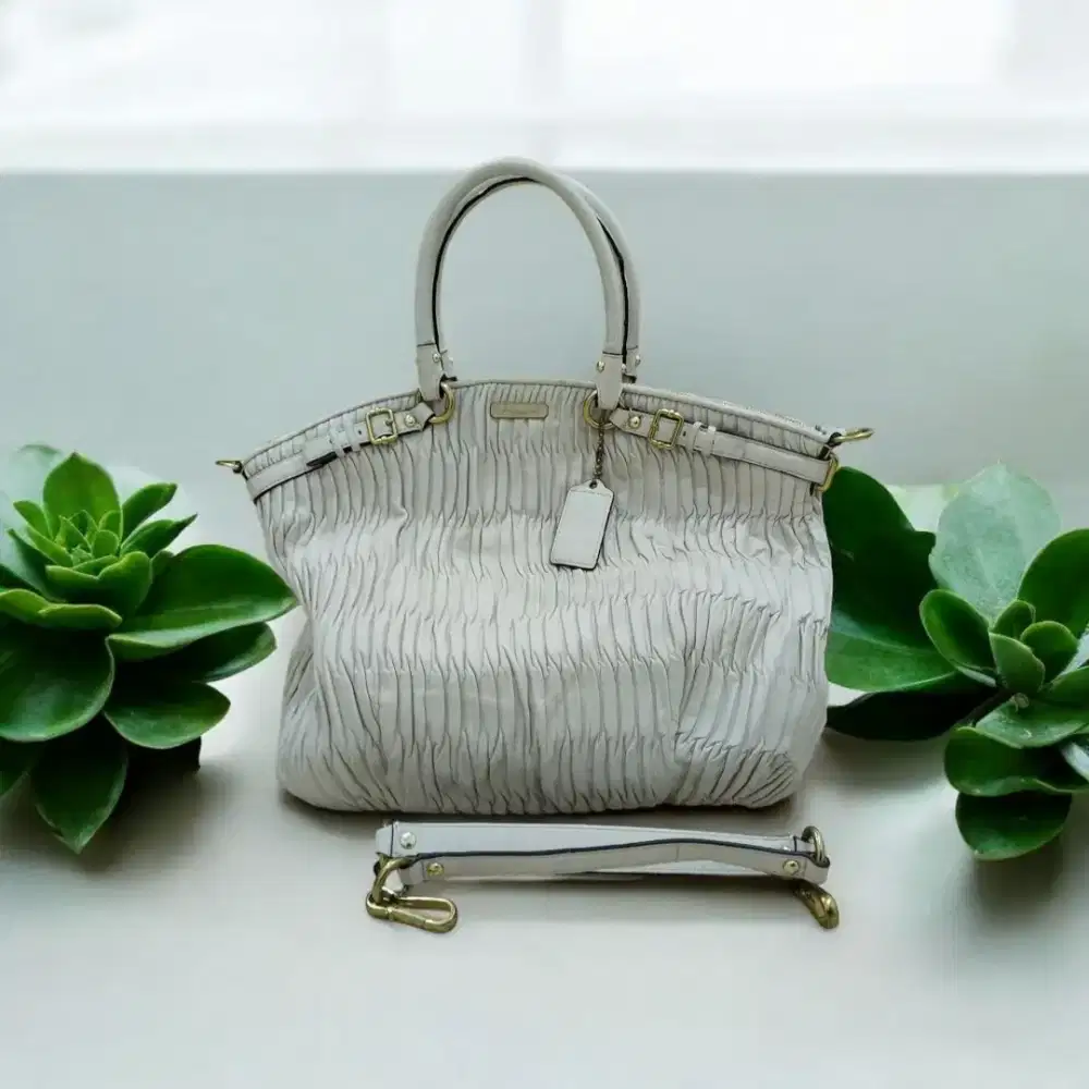 Coach Madison Lindsey