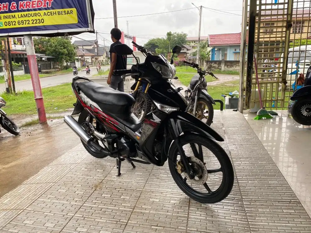 Di jual honda supra x tahun 2009