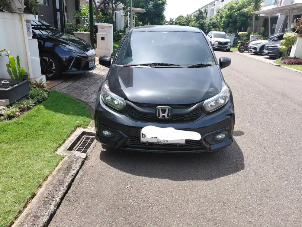 Honda Brio Satya AT Hitam Bensin CVT Tahun 2023