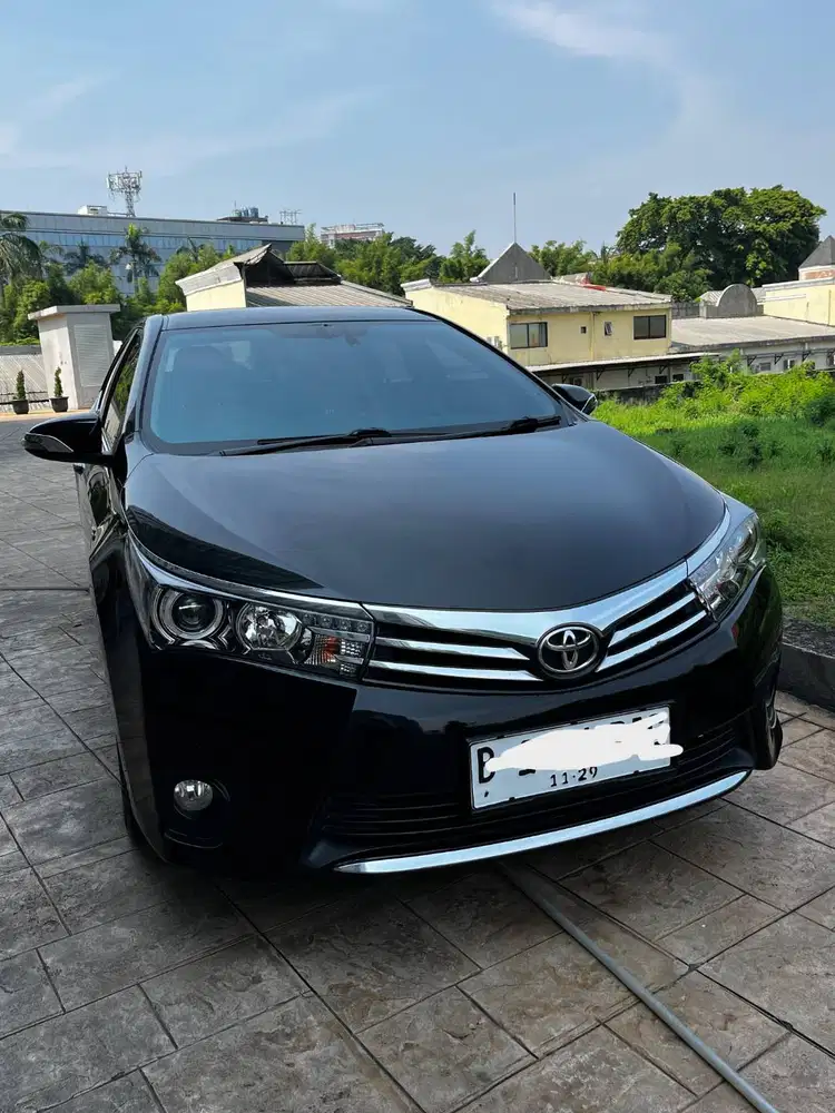 Toyota Altis Hitam LOW KM (2014)