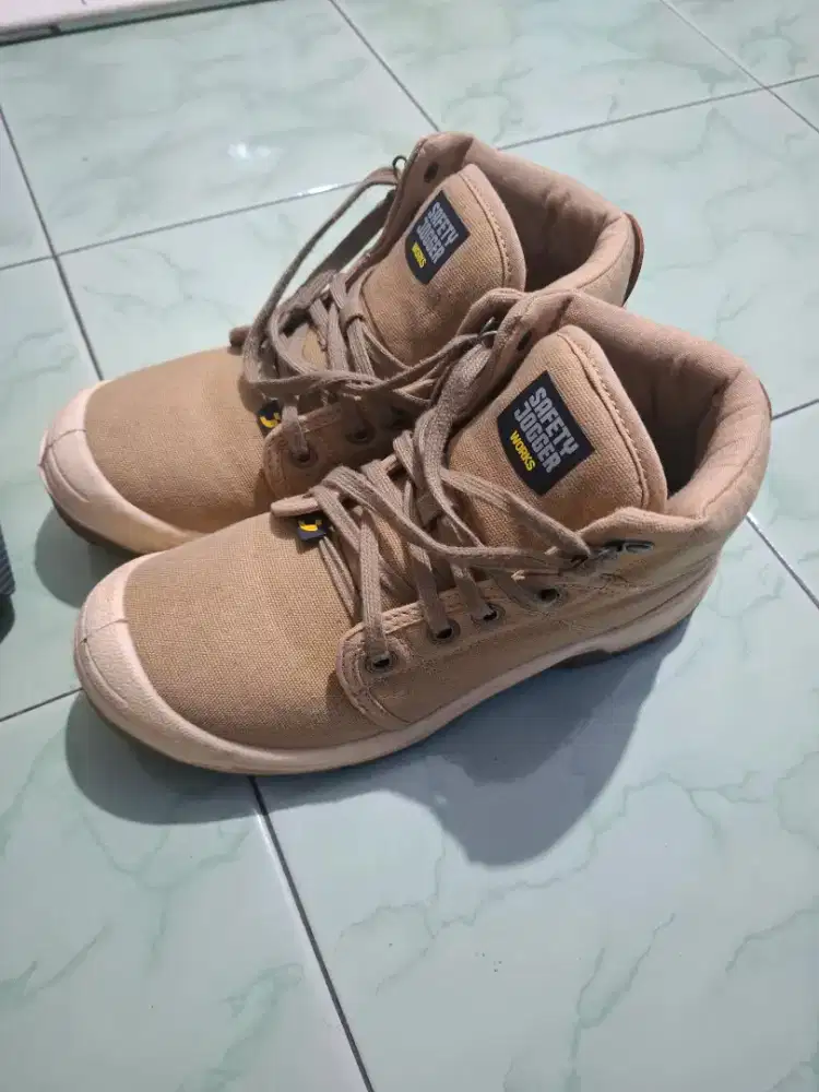 Safety Jogger Works Shoes