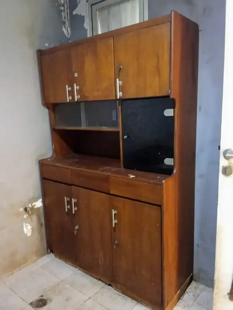 Lemari bahan jati kokoh