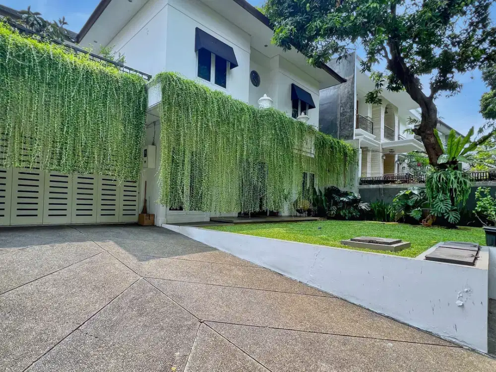 Rumah 2 Lantai di Kebayoran Baru, Jakarta Selatan