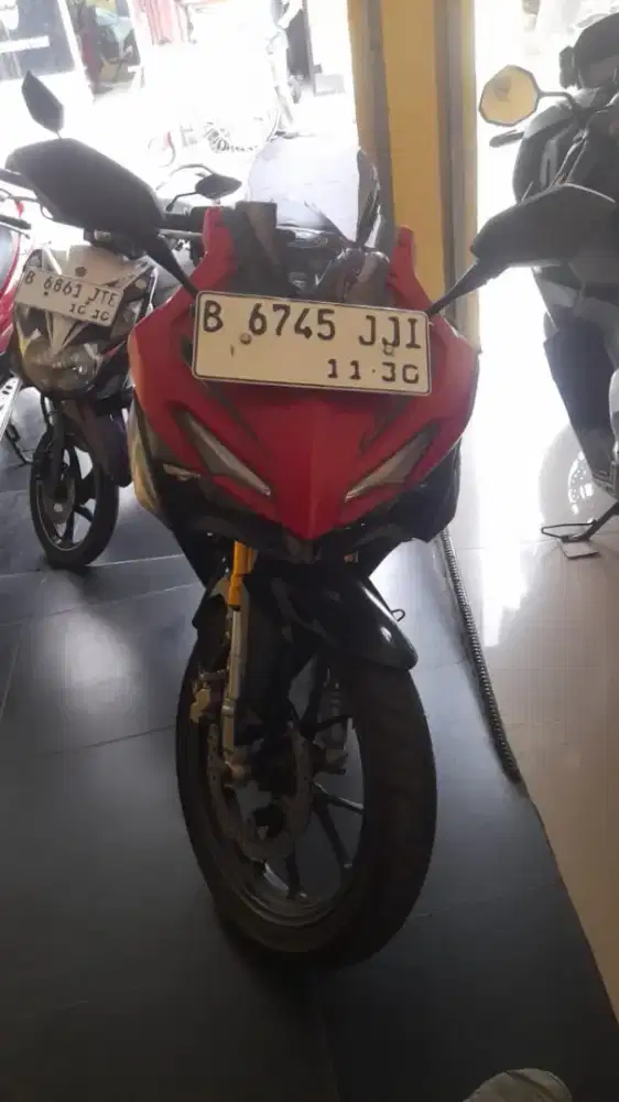 All new Cbr 150 up side down