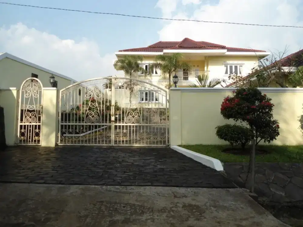 Dijual Villa Prabowo