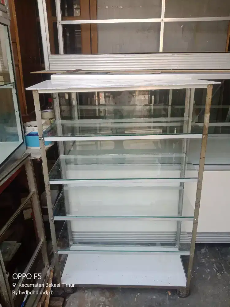 Rak serbaguna besi Dan kaca