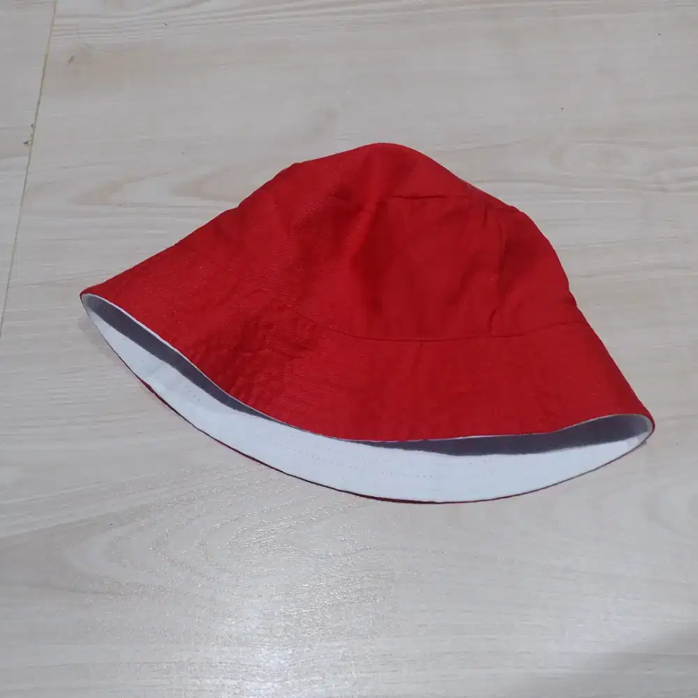 Topi buckethead merah putih