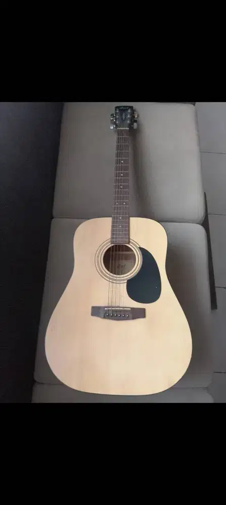 GITAR CORT AD810