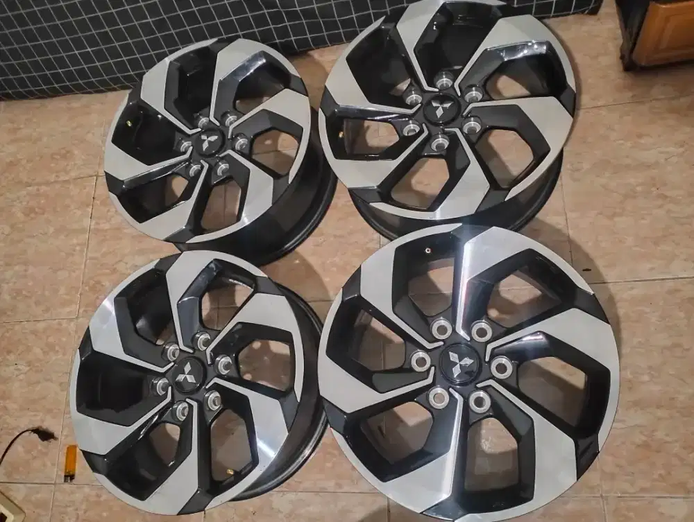 Veleg copotan Pajero R18 original