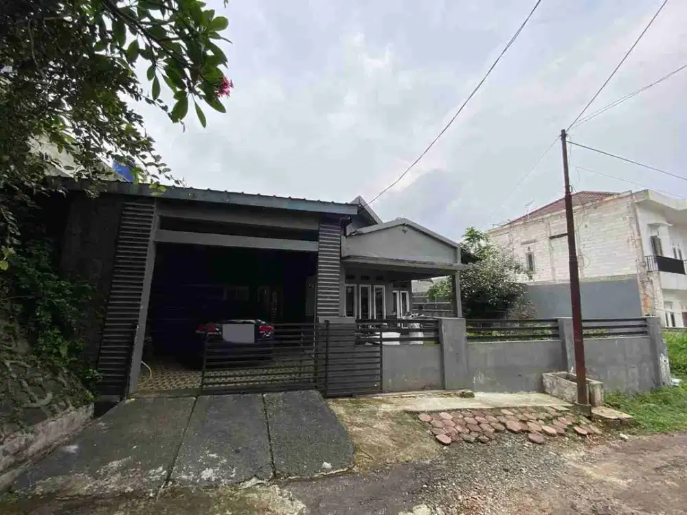 Dijual rumah murah, luas posisi hook di mampang indah, limo dekat tol sawangan dan tol kukusan