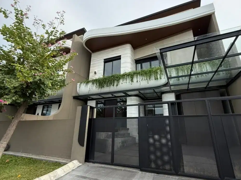 Rumah Ciamik di Graha Famili, Baru Gress Minimalis Include furnish dan lift