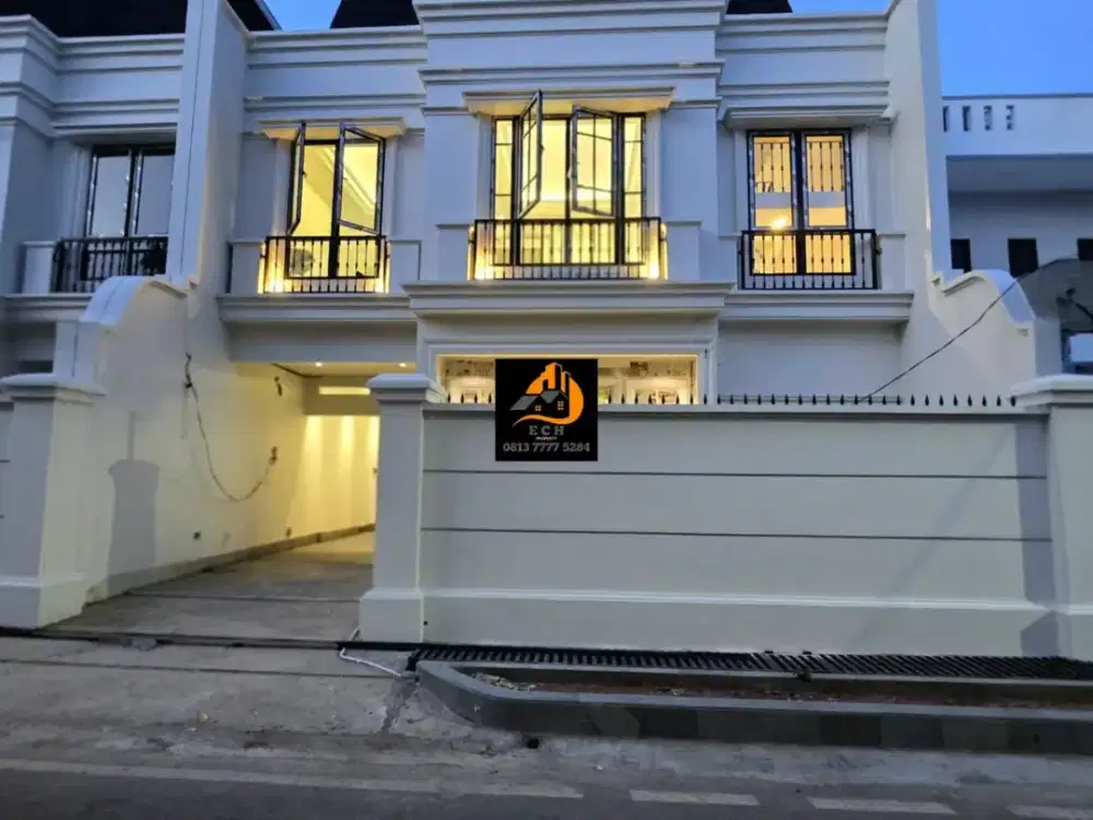 T79.RUMAH MEWAH AMERICAN CLASSIC DENGAN ROOFTOP LUAS DI CEMPAKA PUTIH TENGAH JAKARTA