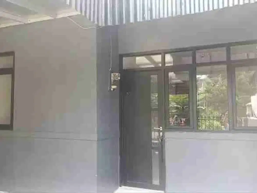 Rumah kamar tidur 4 dan carport bisa muat 2 mobil akses one gate security 24 jam