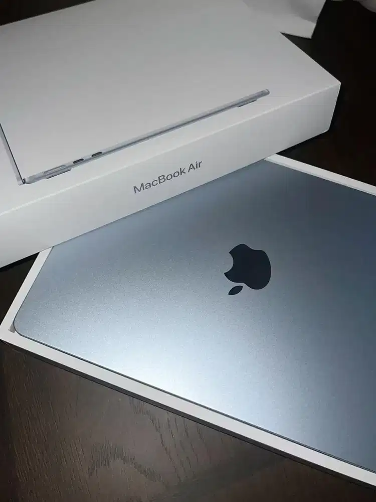MACBOOK AIR M4 15-inc